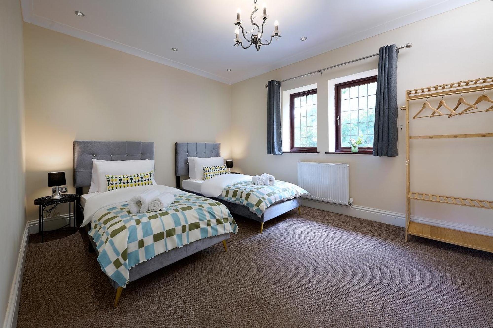 Spacious Home For Large Families And Contractors Wolverhampton Exterior foto
